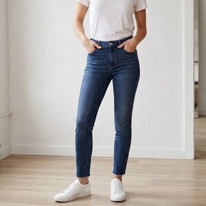 Joe’s Sz 27 High Rise Slim Indigo Worn Raw Hem Classic Jeans